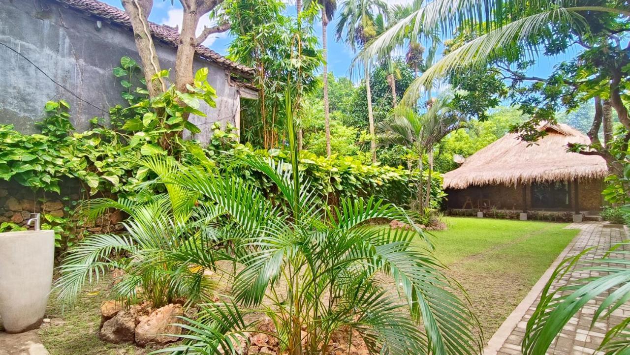 Hotel Dalai Tropical à Kuta  Extérieur photo