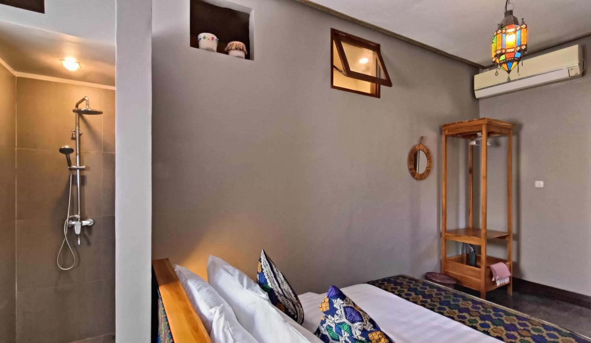 Hotel Dalai Tropical à Kuta  Extérieur photo